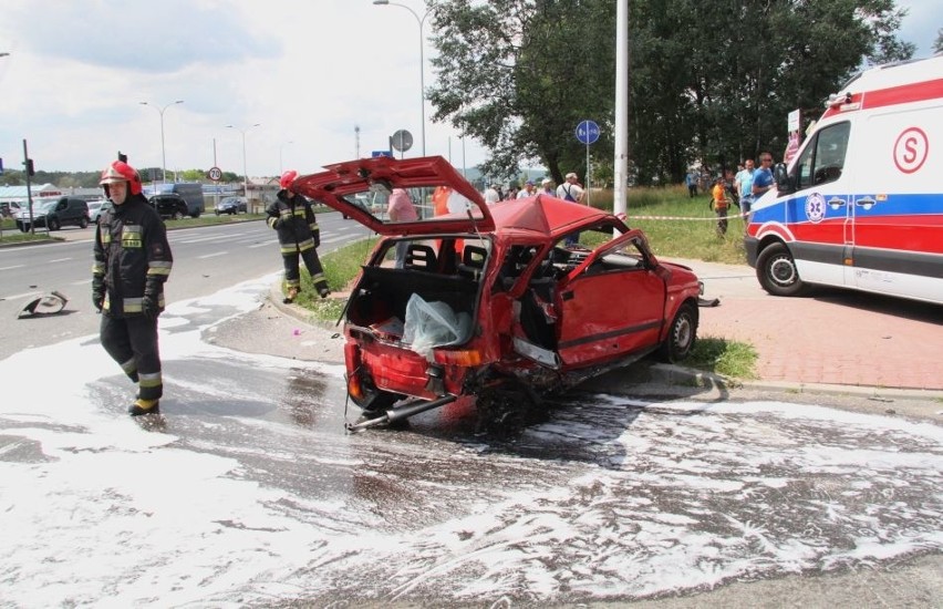 Zderzenie karetki z autem w Kielcach