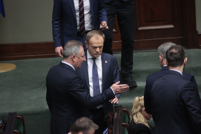 Minister kultury Bartłomiej Sienkiewicz i Donald Tusk