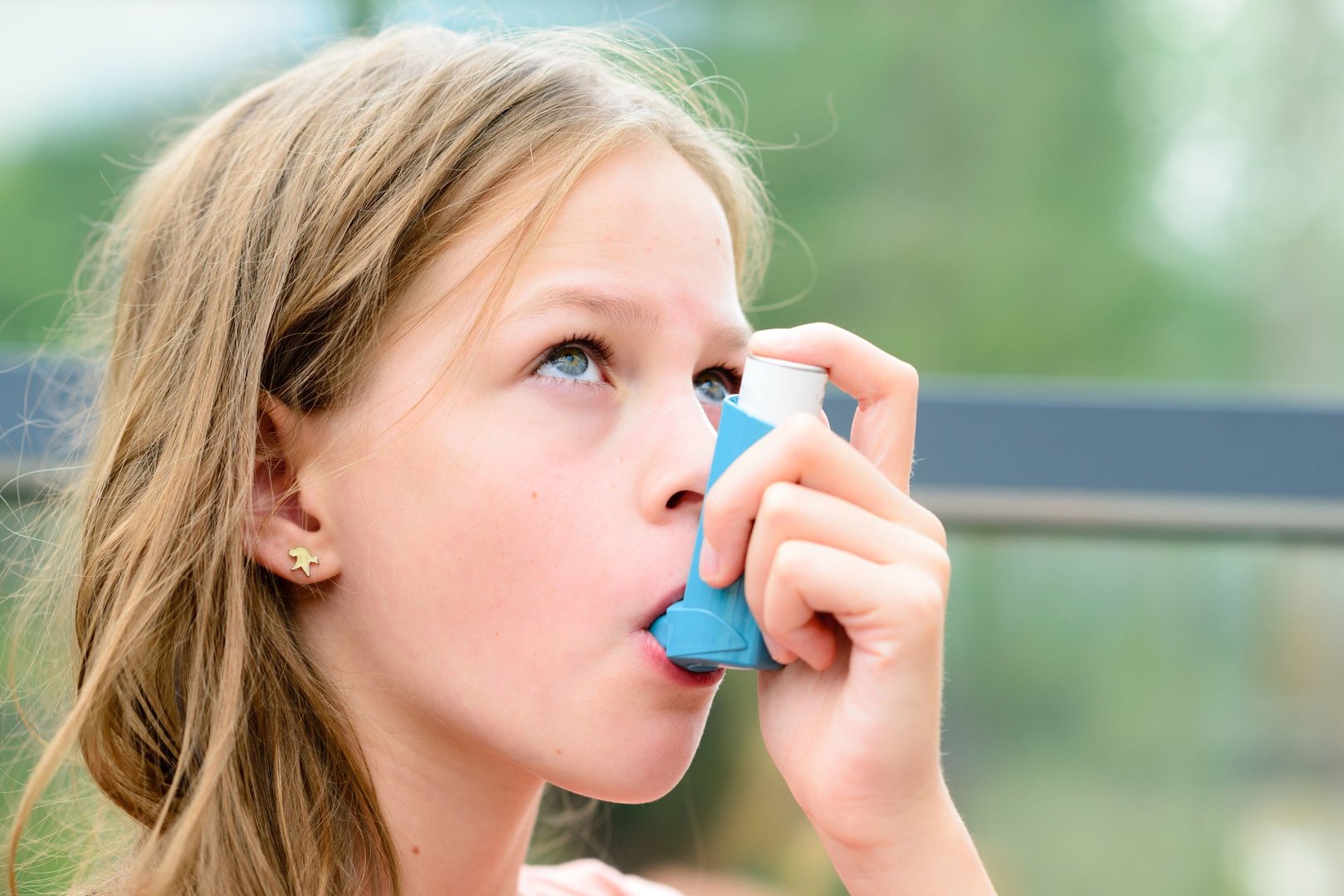 Astma oskrzelowa – przyczyny, objawy, rozpoznanie, klasyfikacja i leczenie.  Sprawdź, jak pomóc osobie z atakiem astmy oskrzelowej! | Strona Zdrowia