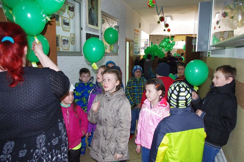 300 zielonych baloników na powitanie wiosny w Strzyżowicach [ZDJĘCIA]