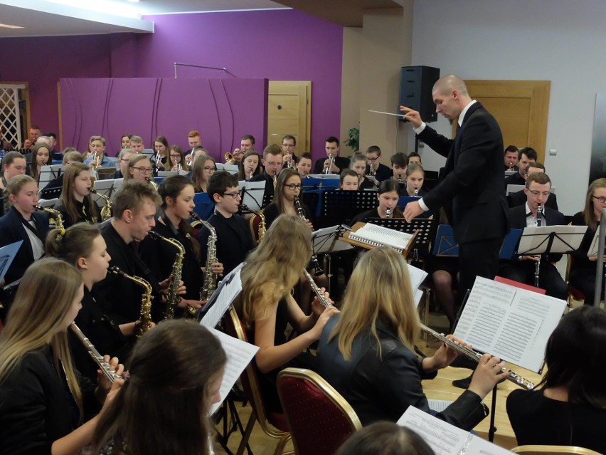 Ponad 140 muzyków z 18 orkiestr z 5 województw wzięło udział...