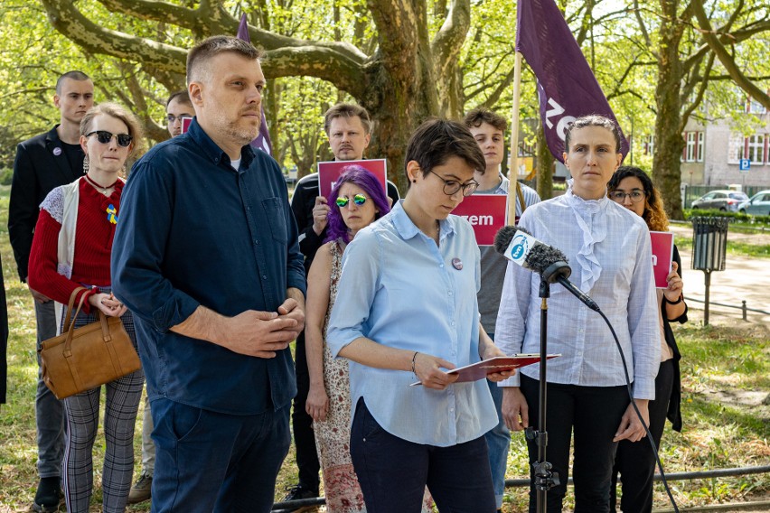 Zandberg nawołuje z Jasnych Błoni: budujcie czynszówki! "Problemy kredytobiorców to wina rządu"