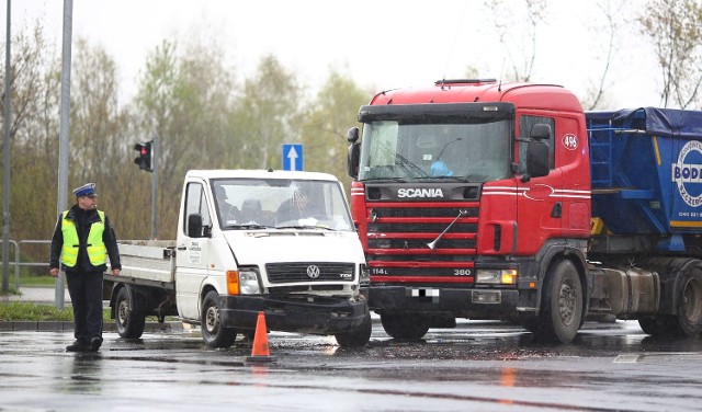 Kolizja na skrzyżowaniu ul. Chrobrego z ul. Żółkie