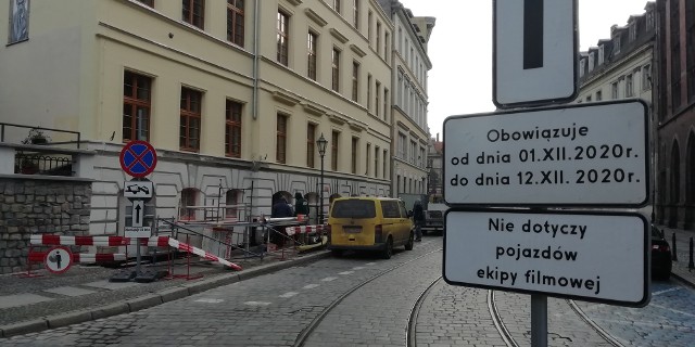 Ulica Szajnochy we Wrocławiu. Tu filmowcy kręcą "Dom pod Dwoma Orłami"
