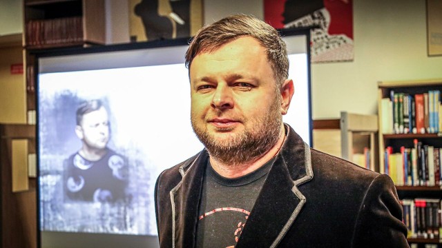 Wojciech Brzoska podczas spotkania w Katowicach opowiedział o swojej twórczości i pracy w więziennictwie.
