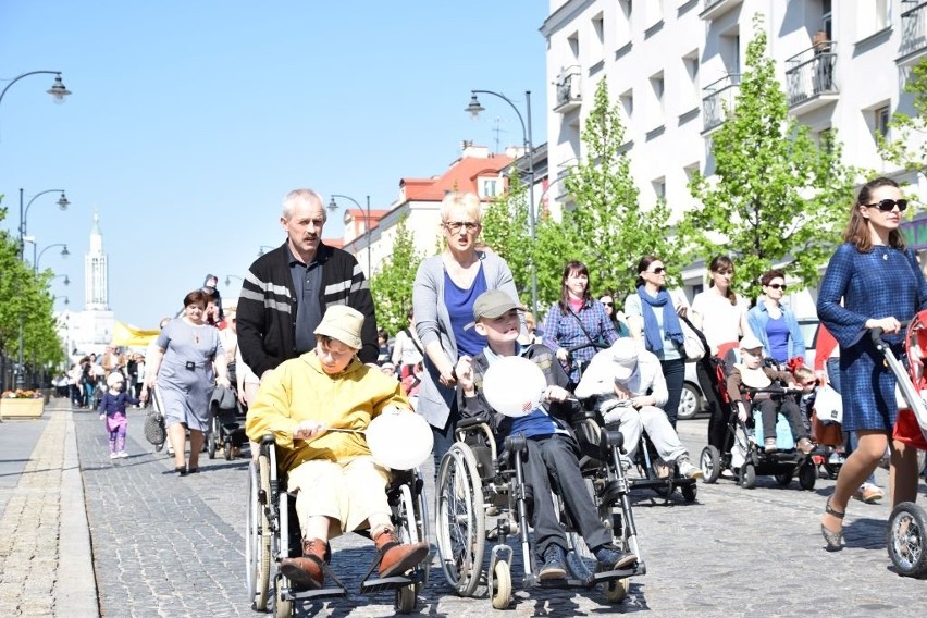 Białystok. XIV Marsz Godności Osób Niepełnosprawnych