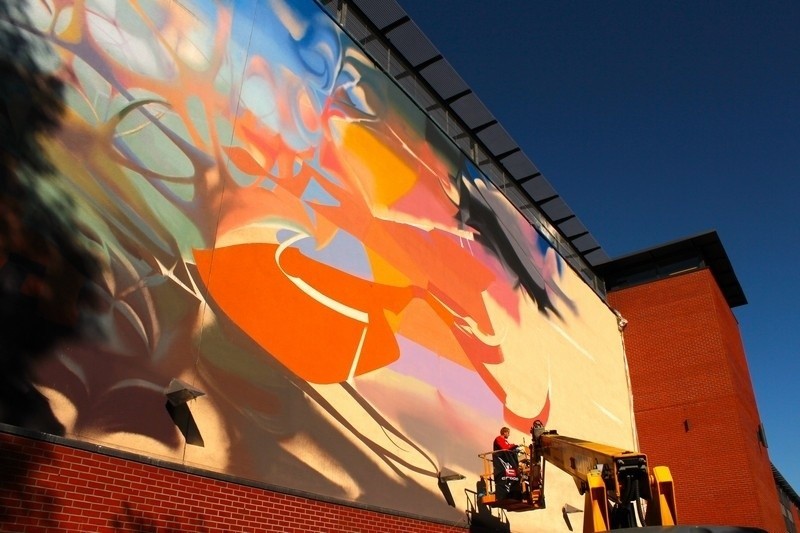  Największy łódzki mural powstaje na ścianie Galerii Łódzkiej