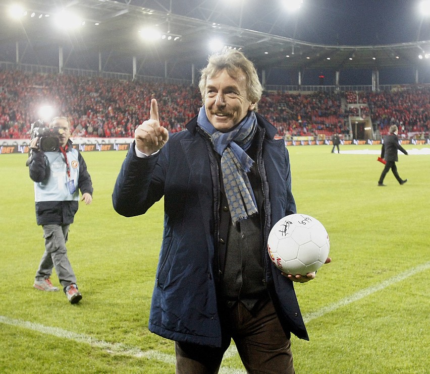 Zbigniew Boniek jest prezesem Polskiego Związku Piłki Nożnej...