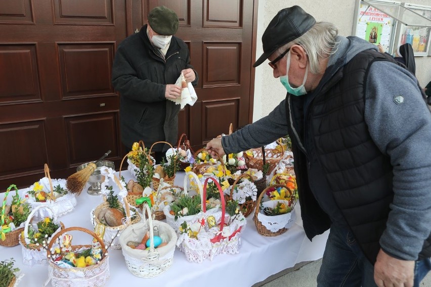 Jak odbywało się święcenie pokarmów w łódzkich parafiach?