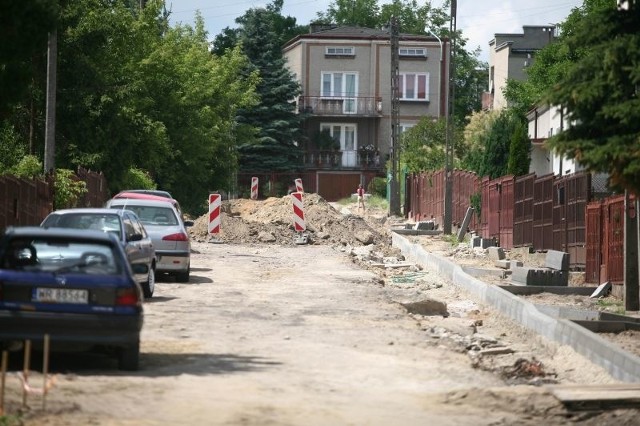 Niedawno drogowcy rozpoczęli prace na ulicy Bytomskiej. Od podstaw powstanie odcinek od ulicy Planowej do Kruczej.