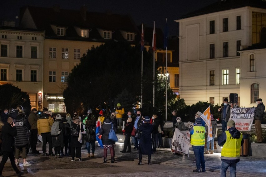 Pierwsza legalna manifestacja w Bydgoszczy, zorganizowana...