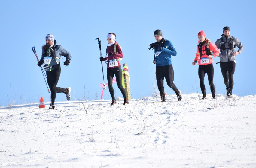 Blisko 500 biegaczy na dwóch trasach Łemkowyny Winter Trail [ZDJĘCIA]