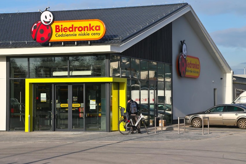 Godziny otwarcia sklepów - Biedronka...