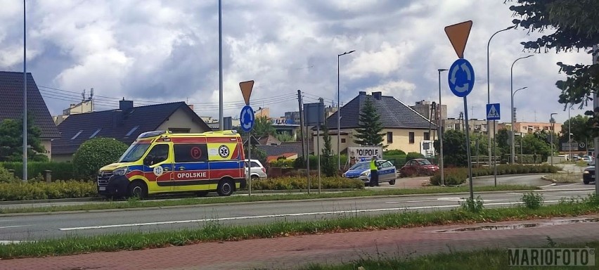 Wypadek w Opolu. Samochód zderzył się z kobietą jadącą...