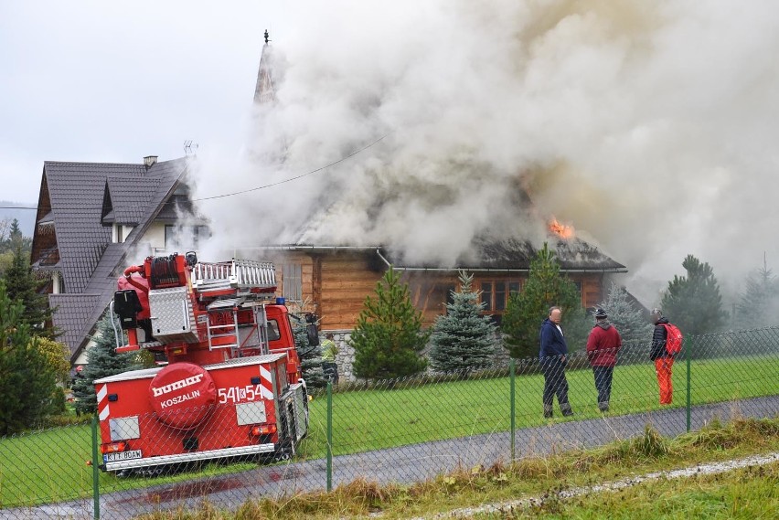 Podhale: Duży pożar w Kościelisku. Płonęła drewniana willa na Rysulówce