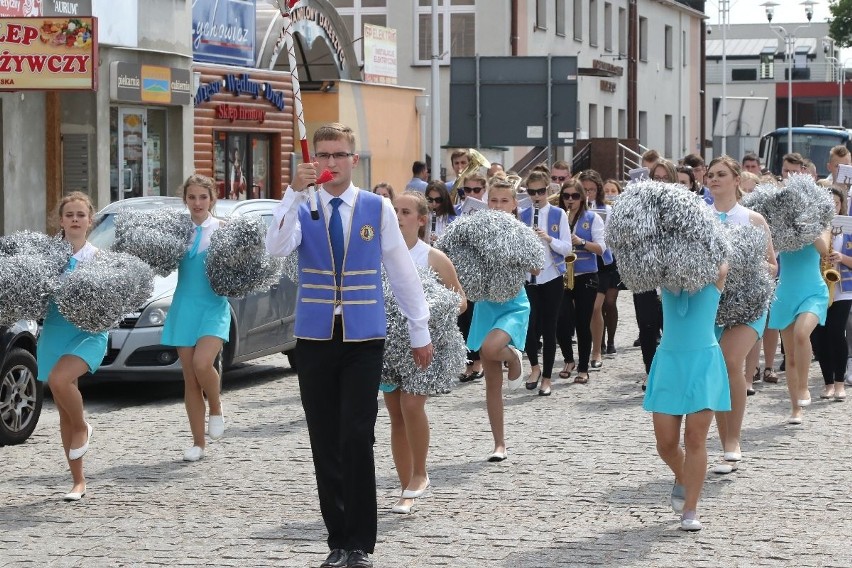 Wielkie show orkiestr dętych na daleszyckim Rynku