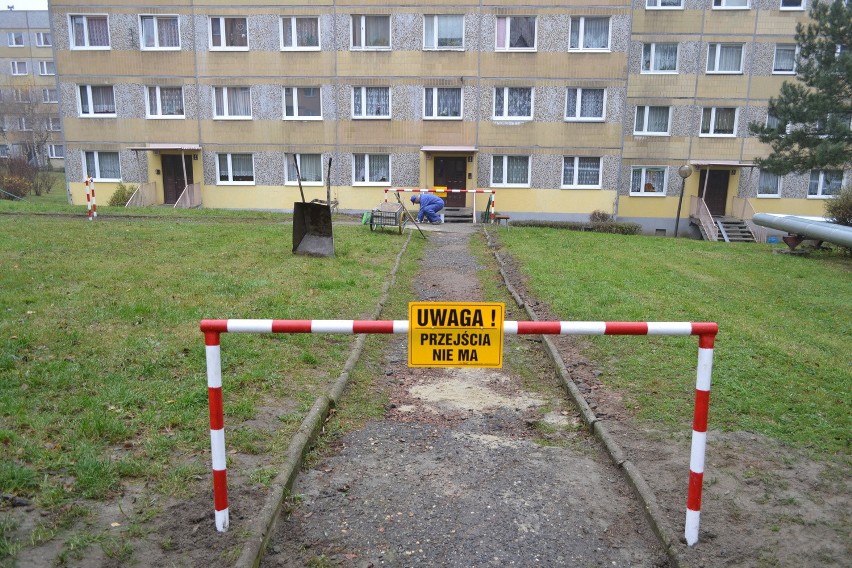 Rybnik: Haja na Wrębowej. Sąsiedzi zagrodzili chodniczek...