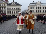 Ponad tysiąc osób zatańczyło poloneza na cieszyńskim rynku. To rekord Polski ZDJĘCIA