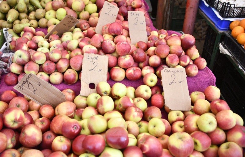 Jabłka utrzymują się w cenie 2 złotych za kilogram - to...