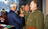 Strażnicy ułańskiej historii otrzymali medale w 103. rocznicę nadania pułkowego sztandaru. Zobacz zdjęcia!