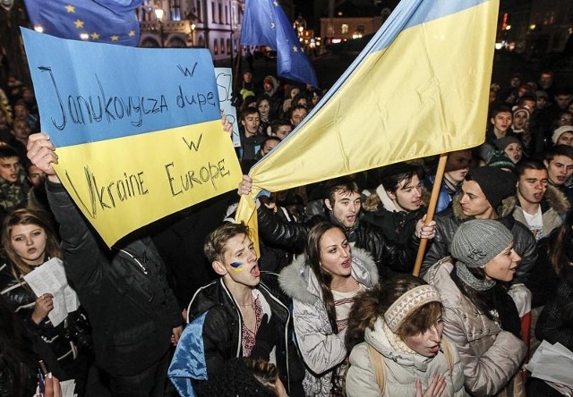 Ukraińcy protestujący na rzeszowskim Rynku