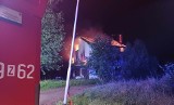 Pożar w miejscowości Buślary. Ogień niemal doszczętnie strawił budynek mieszkalny [ZDJĘCIA]