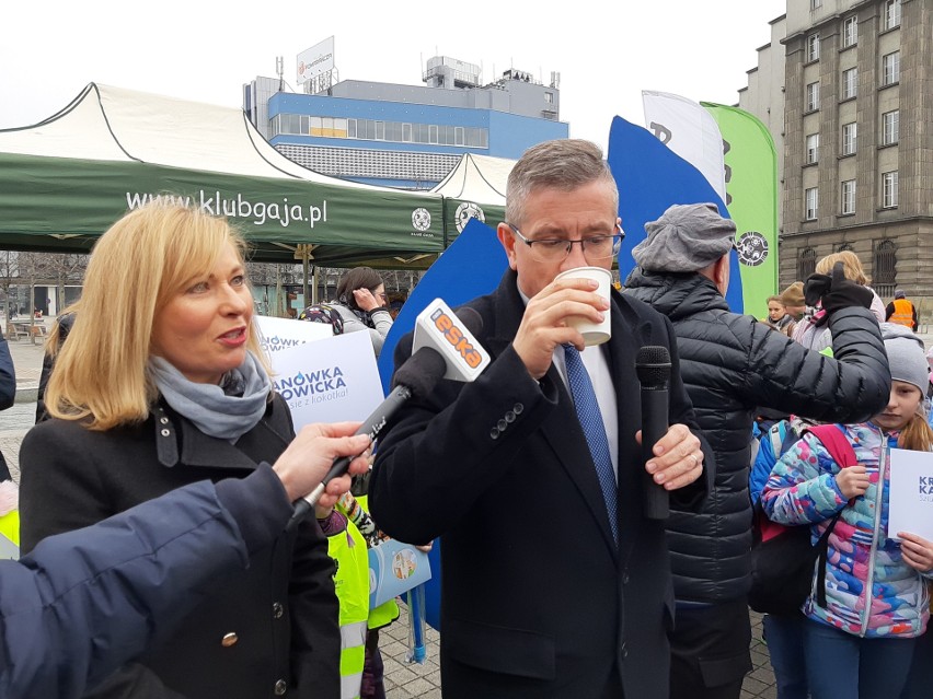 Szluknij się z kokotka. Wystartowała kampania społeczna...