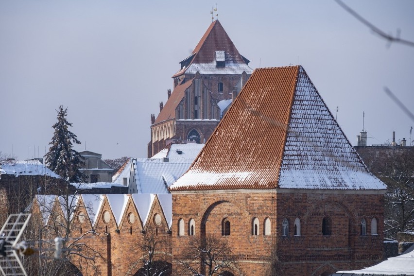 Tak Toruń wygląda w zimowej scenerii