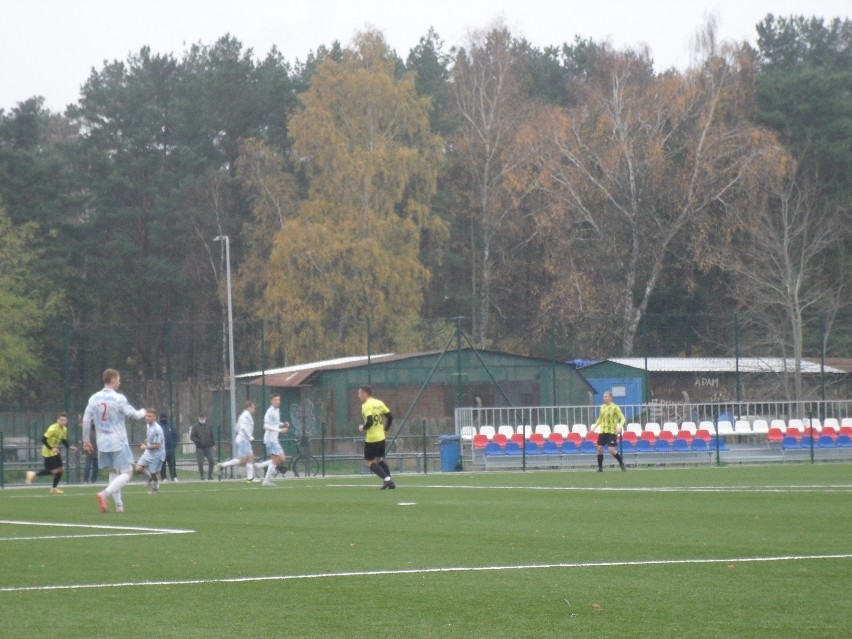 Jantar Ustka zremisował w środowym meczu z WDA Lipusz 0:0 [ZDJĘCIA]