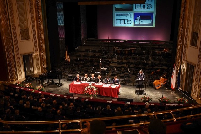 W Teatrze Wielkim w Poznaniu odbyła się uroczysta sesje sejmiku