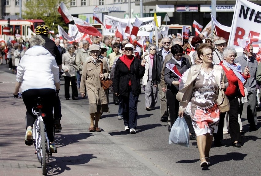 Gdańsk: Marsz w obronie rodziny i "przeciw ekspansji homoseksualizmu" [ZDJĘCIA]