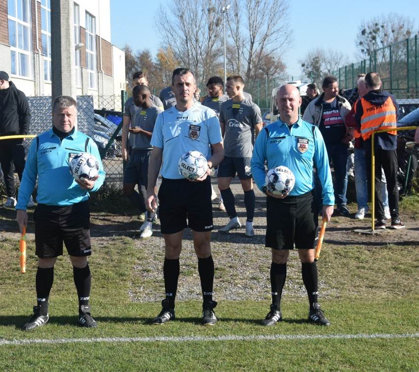 Klasa okręgowa. Młodzik 18 Radom - Radomiak II Radom 3:4 (ZDJĘCIA Z MECZU) 