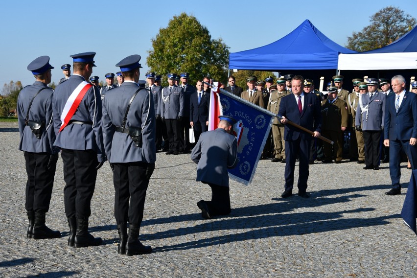 Komenda Powiatowa Policji w Sejnach ma już swój sztandar (zdjęcia)