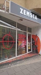 Znana klubokawiarnia w Poznaniu zniszczona. O dewastacji donosi na Facebooku