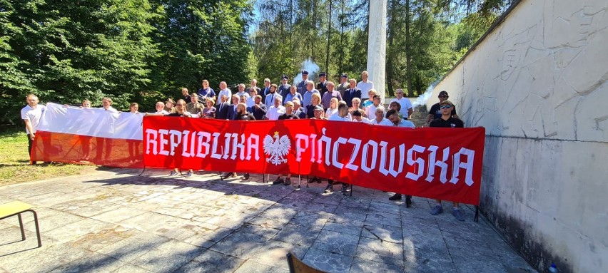 78. rocznica Republiki Pińczowskiej. Uroczystości pod pomnikiem na Górze Byczowskiej 