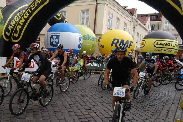 W Rzeszowie odbył się wyścig kolarski Skandia Maraton Lang Team.