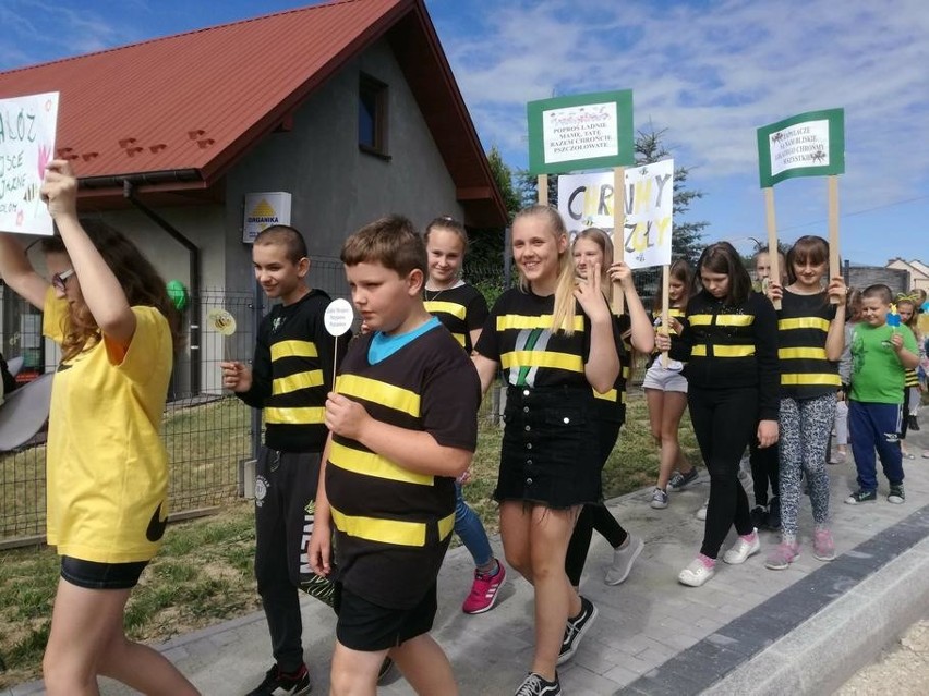 Uczniowie z Pałecznicy najlepsi w "pszczelim" konkursie