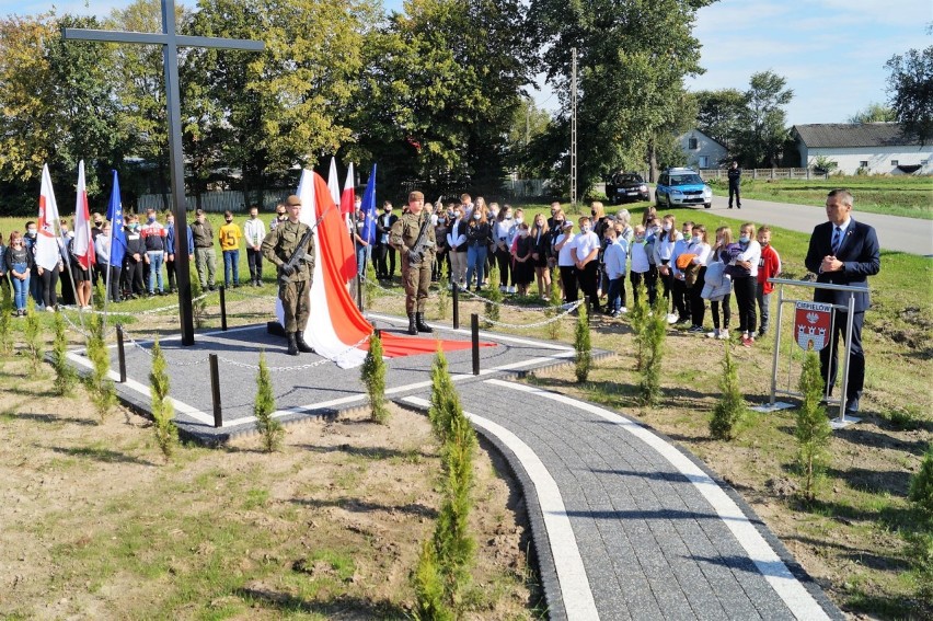 W Chotyzach odsłonięty został pomnik pułkownika Władysława...