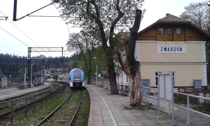 Będzie drugi tor na linii kolejowej do Zwardonia? PKP Polskie Linie Kolejowe podpisały umowę na opracowanie studium wykonalności