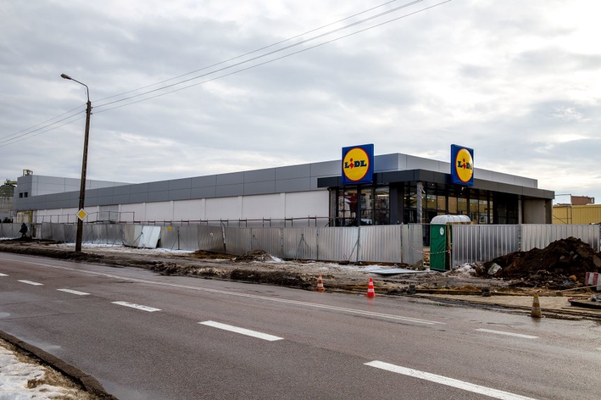 Nowy Lidl przy ul. Bitwy Białostockiej. Prace budowlane zbliżają się do końca [ZDJĘCIA]