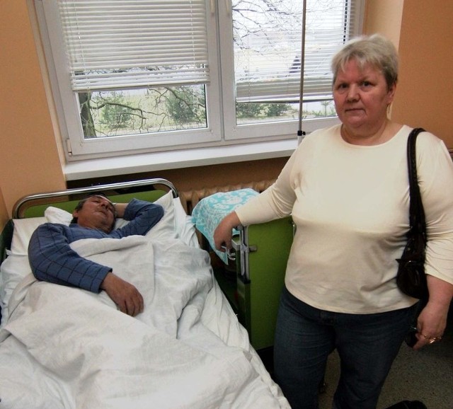 Pani Danuta z mężem Henrykiem w szpitalu.