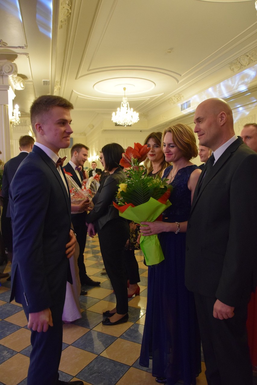 Studniówka 2019 Bal LO Mońki w Dworze Czarneckiego [ZDJĘCIA, WIDEO]