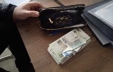 Pies znalazł ukryte pieniądze w lokalu dłużnika. Poli ma już wiele "łupów" na swoim koncie