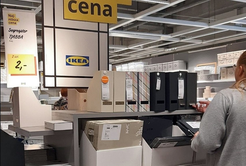 W IKEA w Katowicach rozpoczęły się promocje i wyprzedaże....