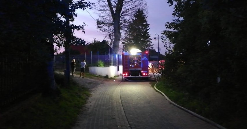 Pożar poddasza w Łosinie. W akcji kilka jednostek straży...