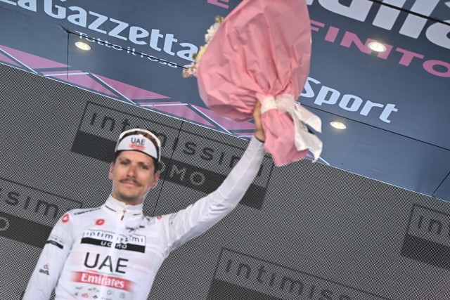 Joao Almeida, zwycięzca 16. etapu Giro d'Italia.