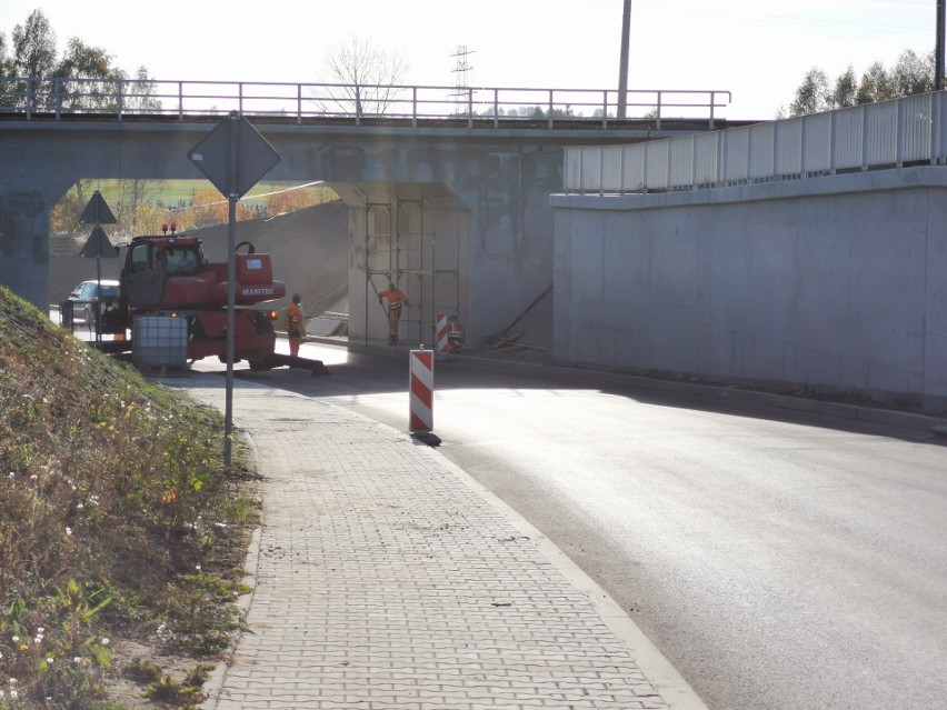 Luszowice. Nowy wiadukt już przejezdny. Trwają ostatnie prace wykończeniowe [ZDJĘCIA, WIDEO]