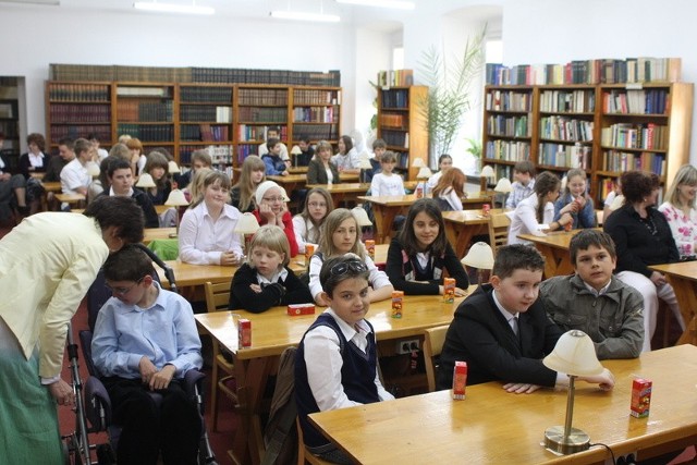 Podsumowanie VI Miejskiego Konkursu Literackiego odbyło się w czytelni Pedagogicznej Biblioteki Wojewódzkiej w Kielcach.