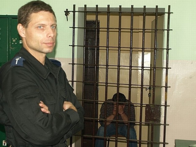 Mł. asp. Marcin Marcinkowski w ciągu trzech dni zatrzymał dwóch przestępców. Niedawno Czytelnicy "GL&#8221; wybrali go najlepszym dzielnicowym w woj. lubuskim.