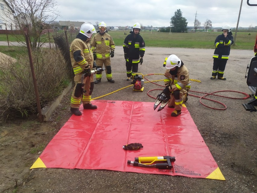 Bielsk Podlaski. Strażacy ratownicy OSP z regionu zakończyli szkolenie. Wszyscy zdali egzamin!
